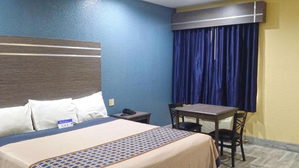 Americas Best Value Inn & Suites Northeast Houston Dış mekan fotoğraf