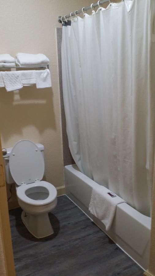 Americas Best Value Inn & Suites Northeast Houston Dış mekan fotoğraf