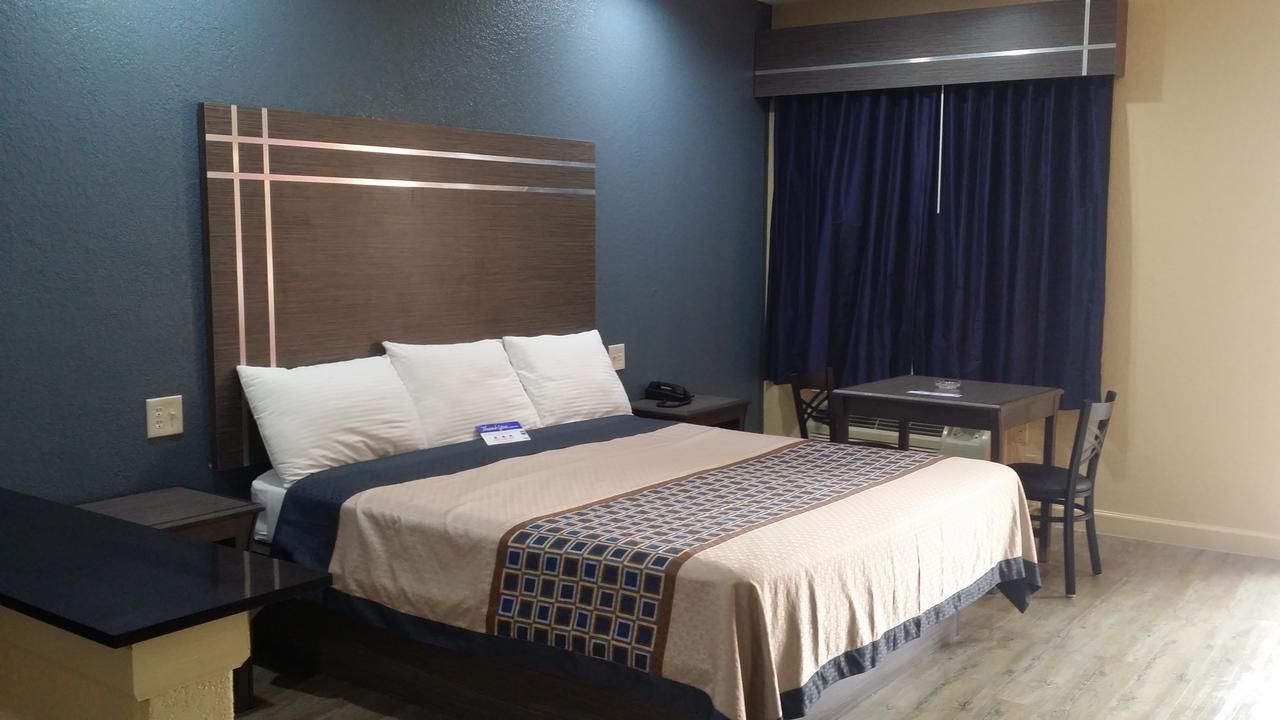 Americas Best Value Inn & Suites Northeast Houston Dış mekan fotoğraf