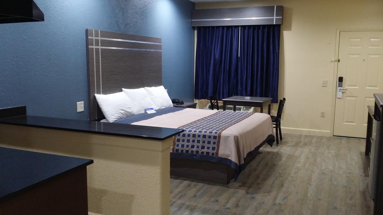 Americas Best Value Inn & Suites Northeast Houston Dış mekan fotoğraf