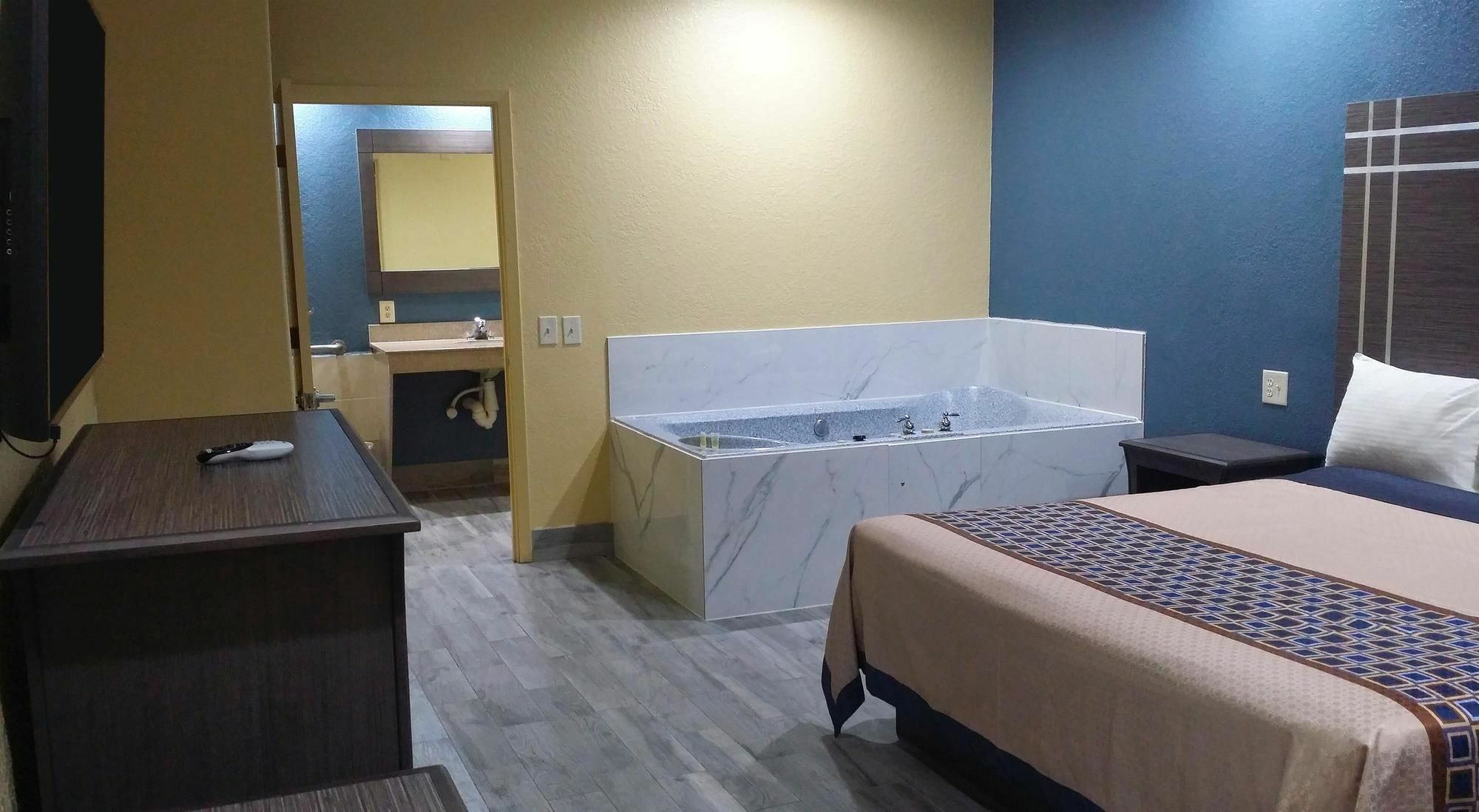 Americas Best Value Inn & Suites Northeast Houston Dış mekan fotoğraf